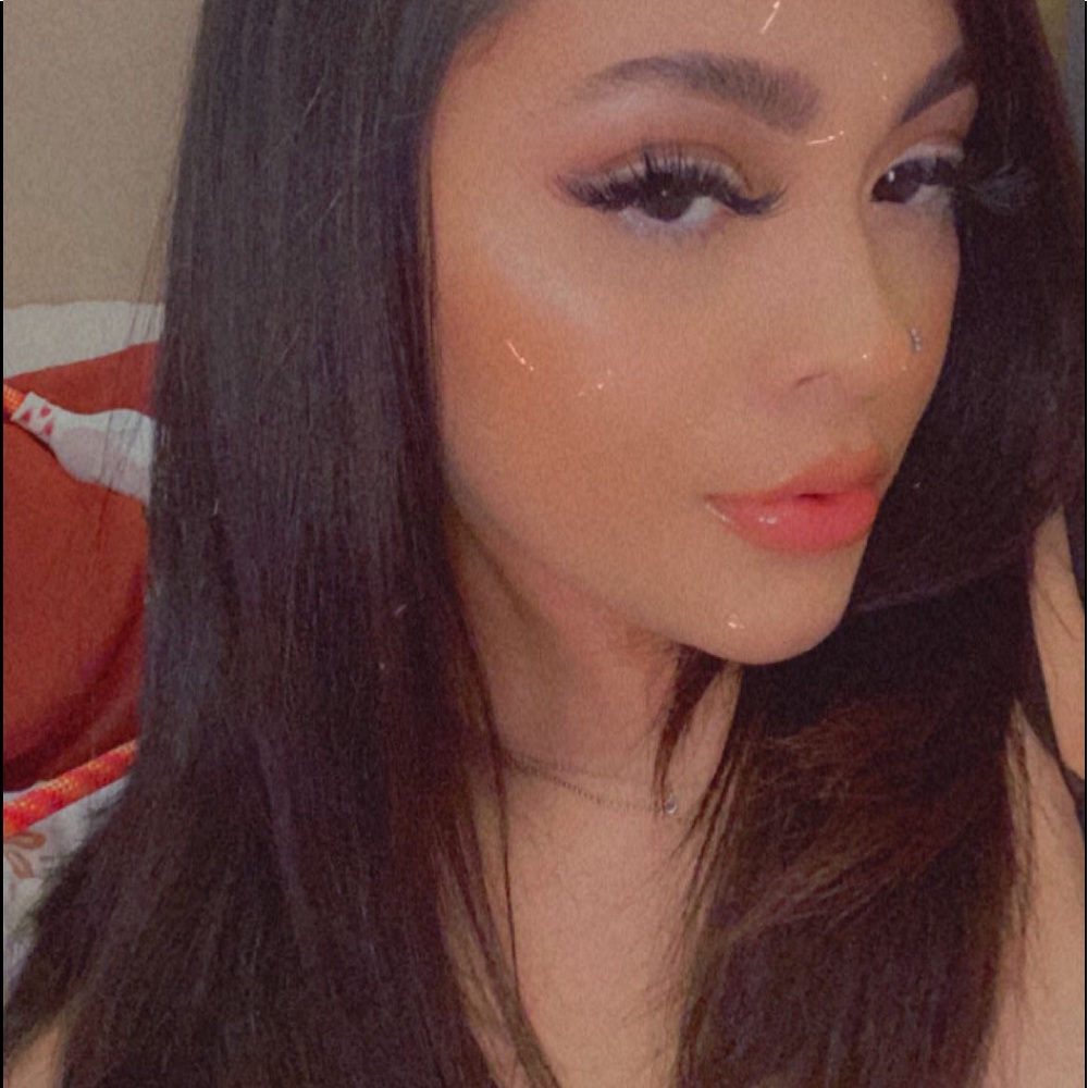 Meet your Posher, Alejandra